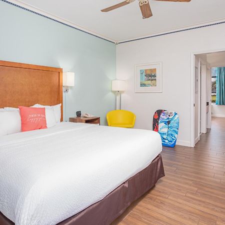 Beachside Hotel And Suites Какао-Бич Экстерьер фото