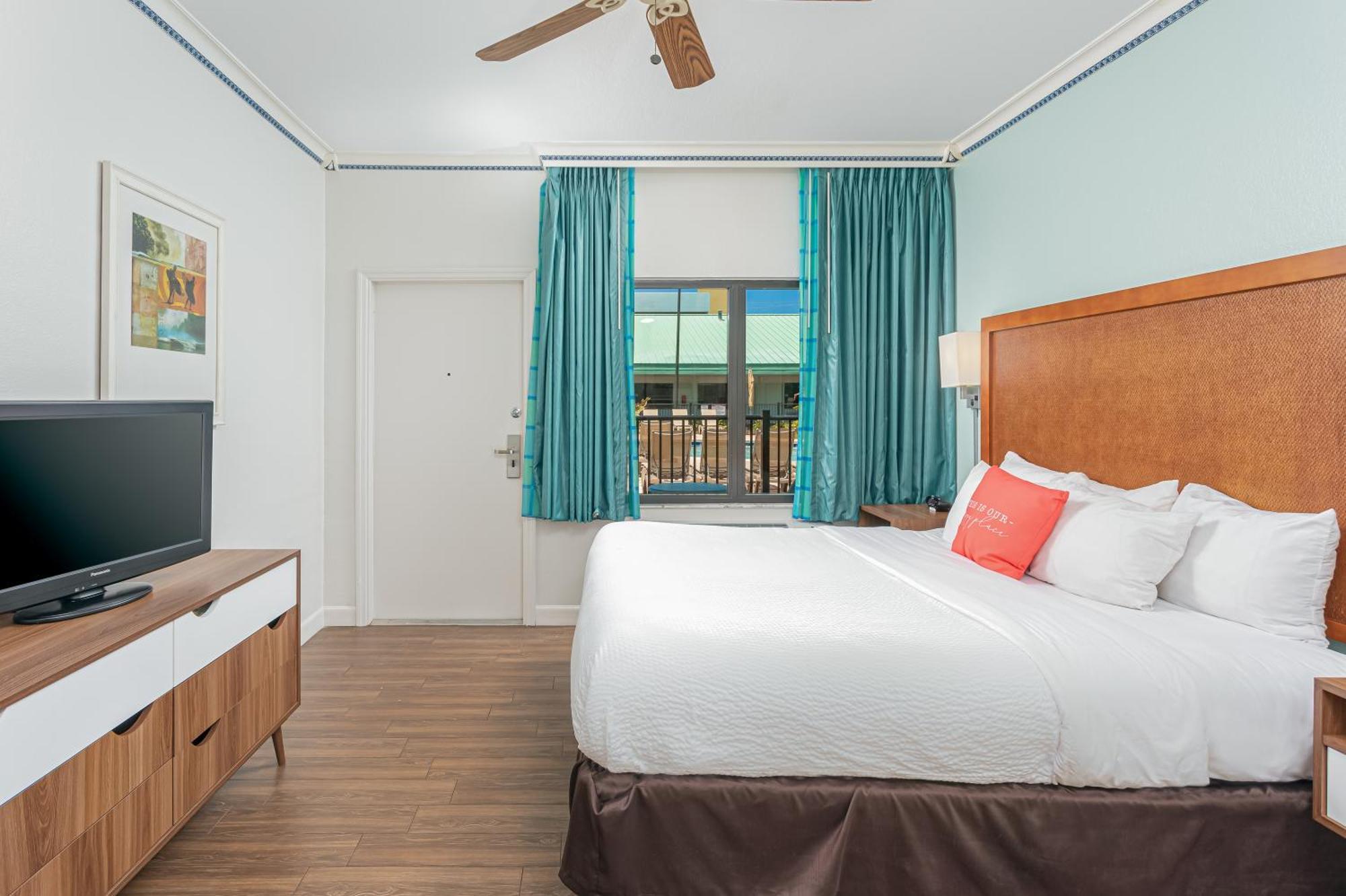 Beachside Hotel And Suites Какао-Бич Экстерьер фото