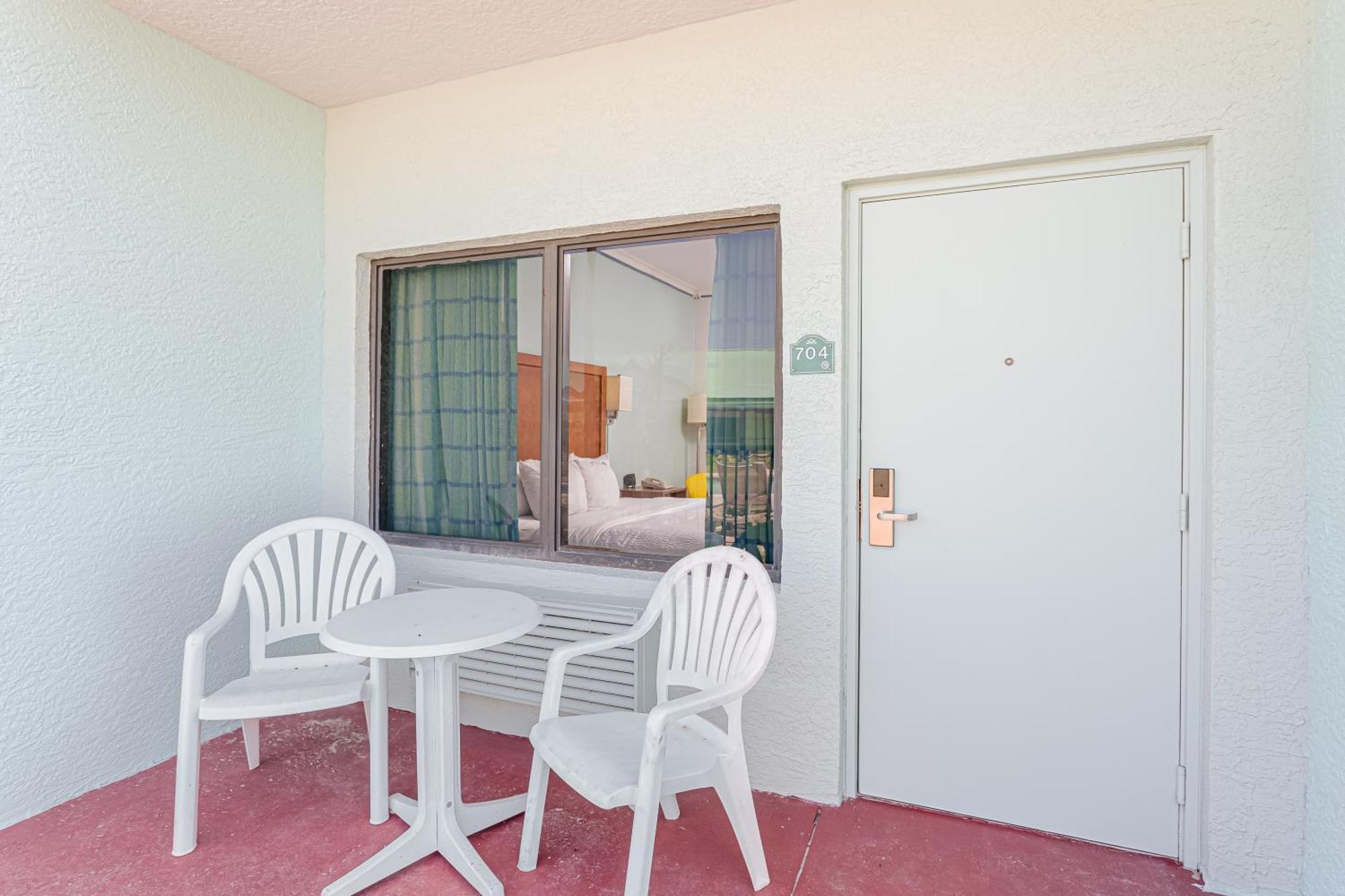 Beachside Hotel And Suites Какао-Бич Экстерьер фото