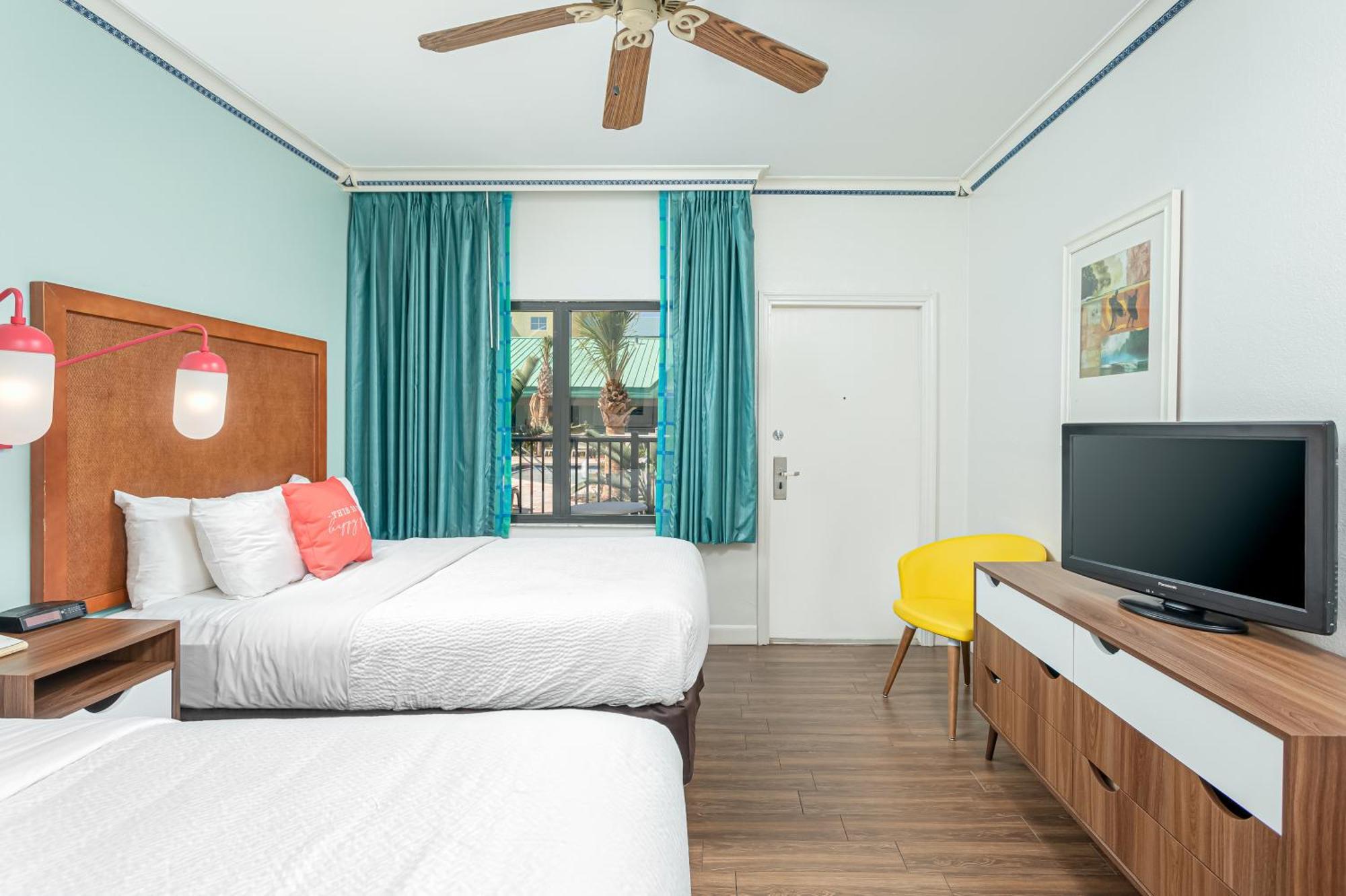 Beachside Hotel And Suites Какао-Бич Экстерьер фото