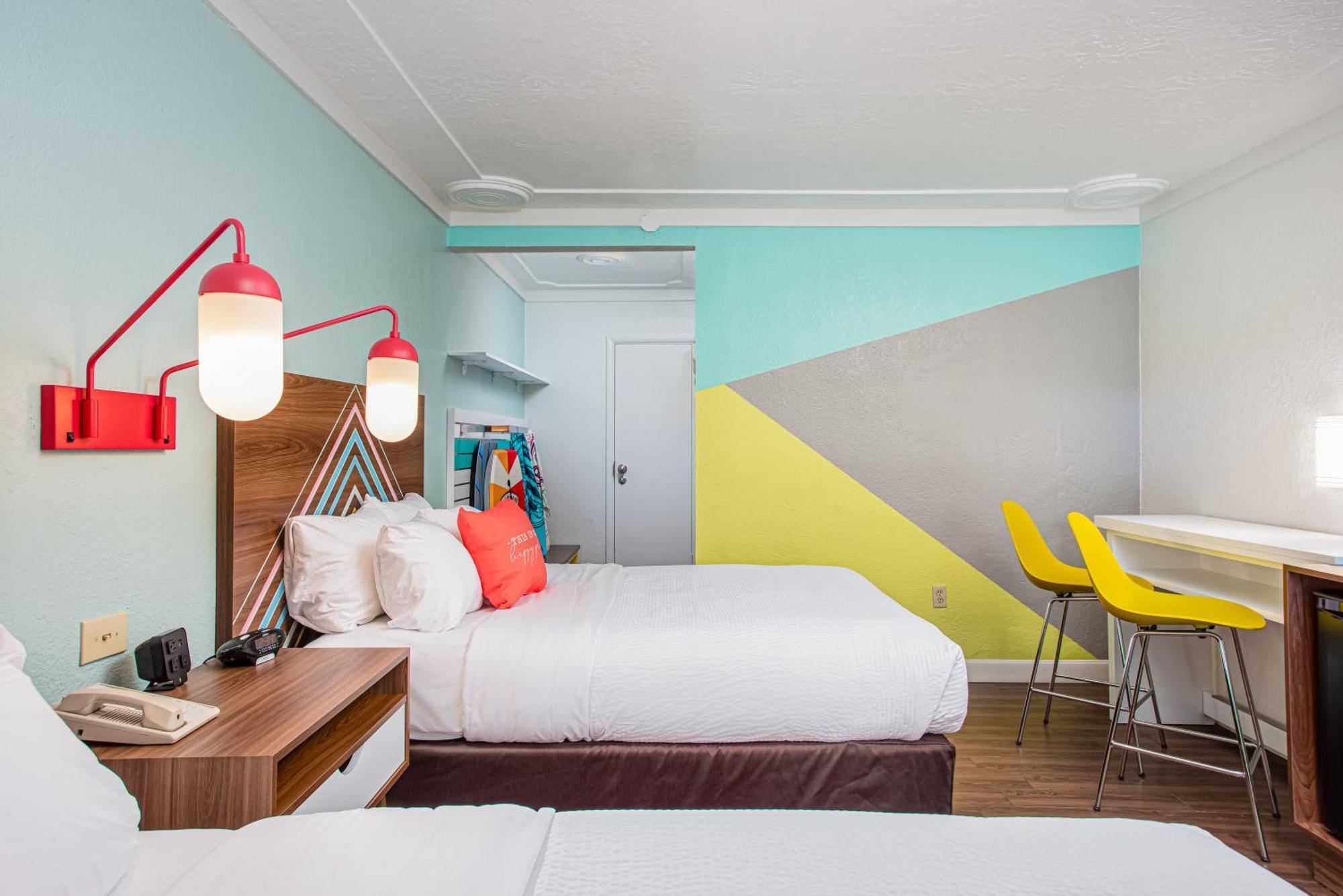 Beachside Hotel And Suites Какао-Бич Экстерьер фото